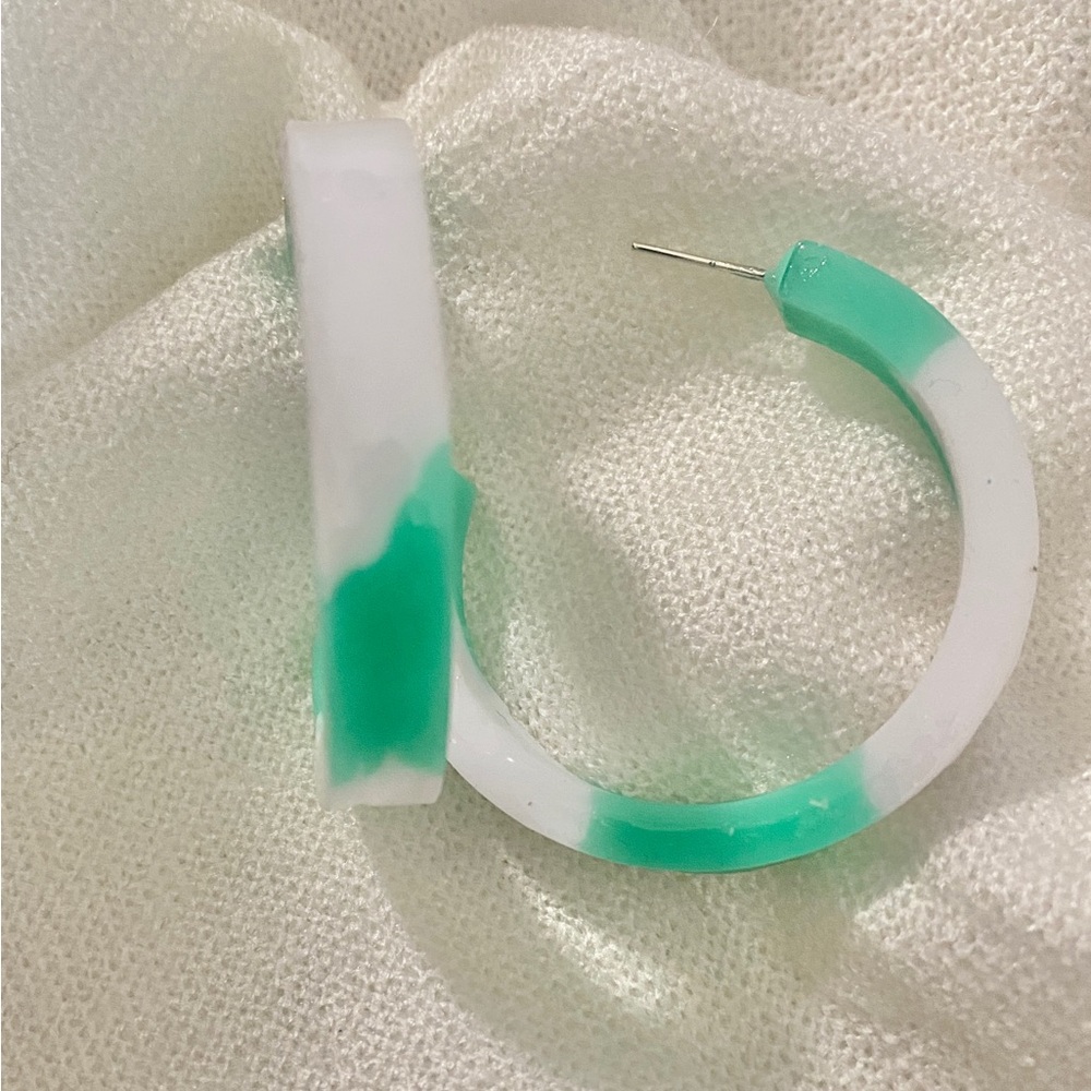 Large Silvertone Jade and White Resin Hoop Earrings